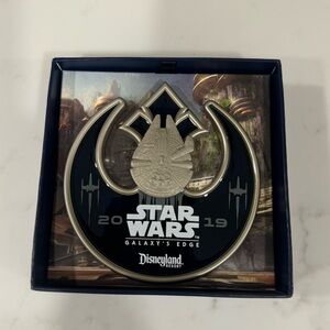 Star Wars Galaxy’s Edge Limited Edition Grand Opening 2019 Pin New in Box